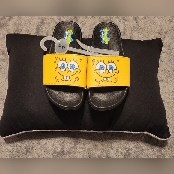 Other - NWT Spongebob SquarePants Boys slip on sandals!